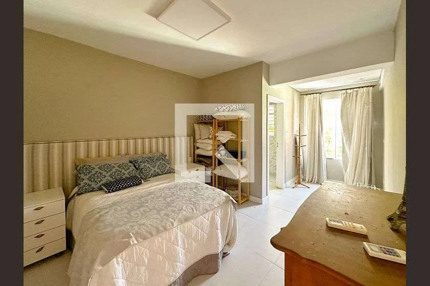 Casa de 2 dormitorios, 1 con baño propio, 300 m² — photo 3