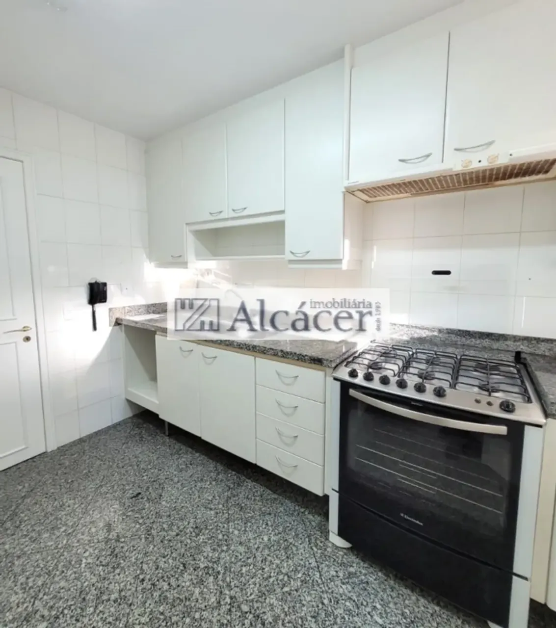 236 m² apartment with 2 en-suites and private BBQ — photo 14