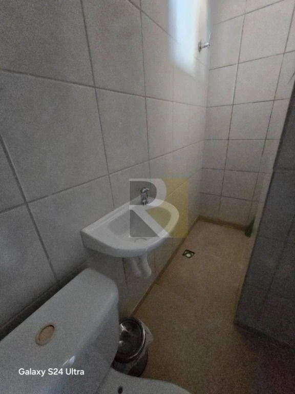 Furnished apartment, 250 m², with a glass-enclosed balcony — photo 3