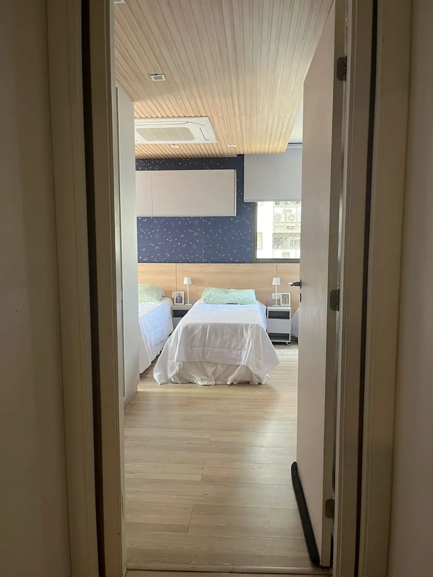 Apartamento amueblado de 4 dormitorios con vistas — photo 42