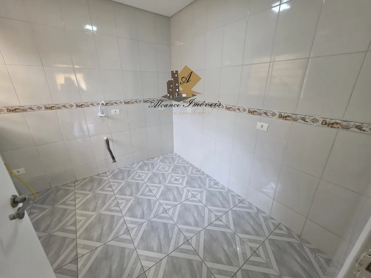 Condominium house with 2 bedrooms and 1 bathroom — photo 12