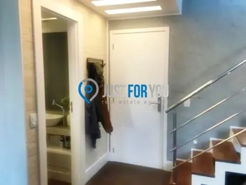 Furnished 2-bedroom apartment with 4 bathrooms — photo 11