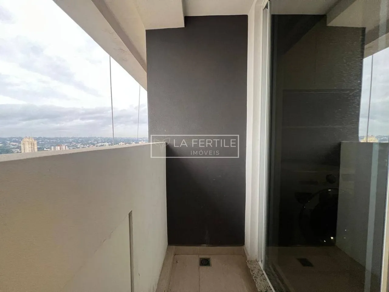 Furnished 1-bedroom apartment with 1 bathroom, 76 m² — photo 17