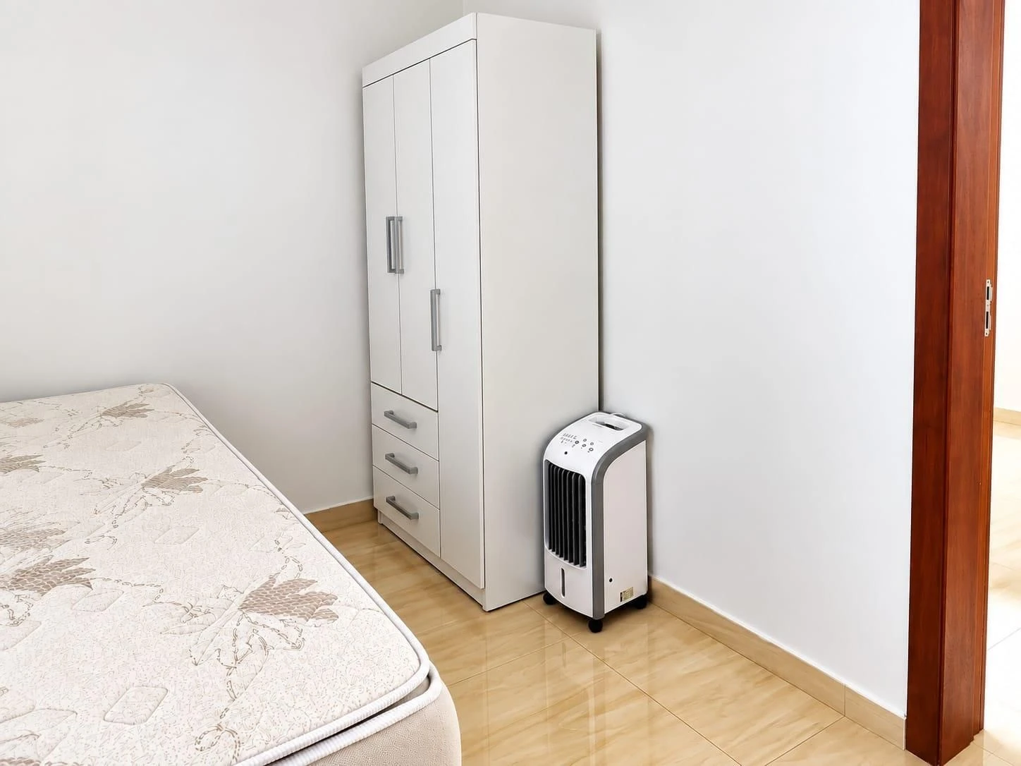 Furnished studio, 30 m², with a washing machine — photo 11