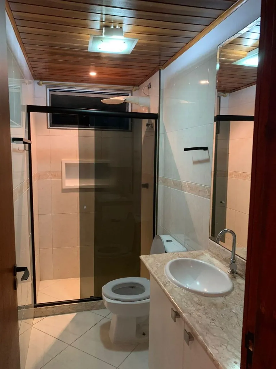 2-bedroom apartment in a building with a gym — photo 4