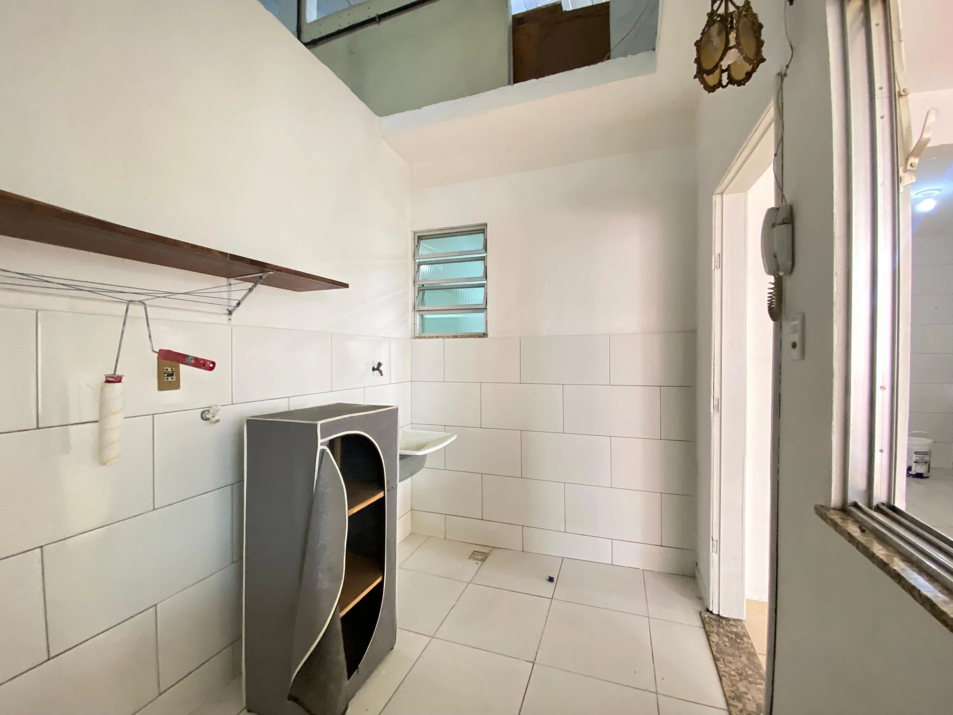 House with 2 bedrooms and a glass-enclosed shower — photo 30