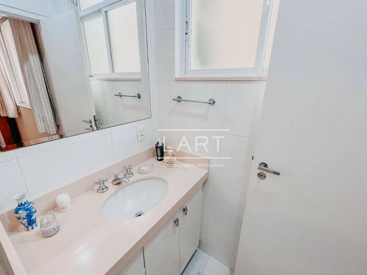 Home office in a 3-bedroom apartment, 160 m² — photo 16