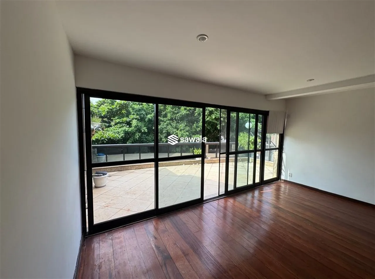 Apartment with 3 bedrooms and a separate kitchen — photo 10