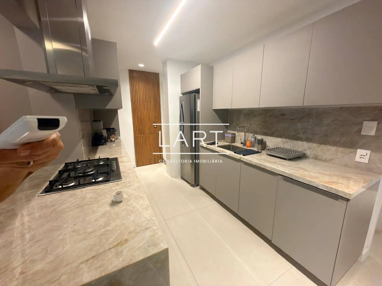 80 m² apartment with a washing machine and a home office — photo 8