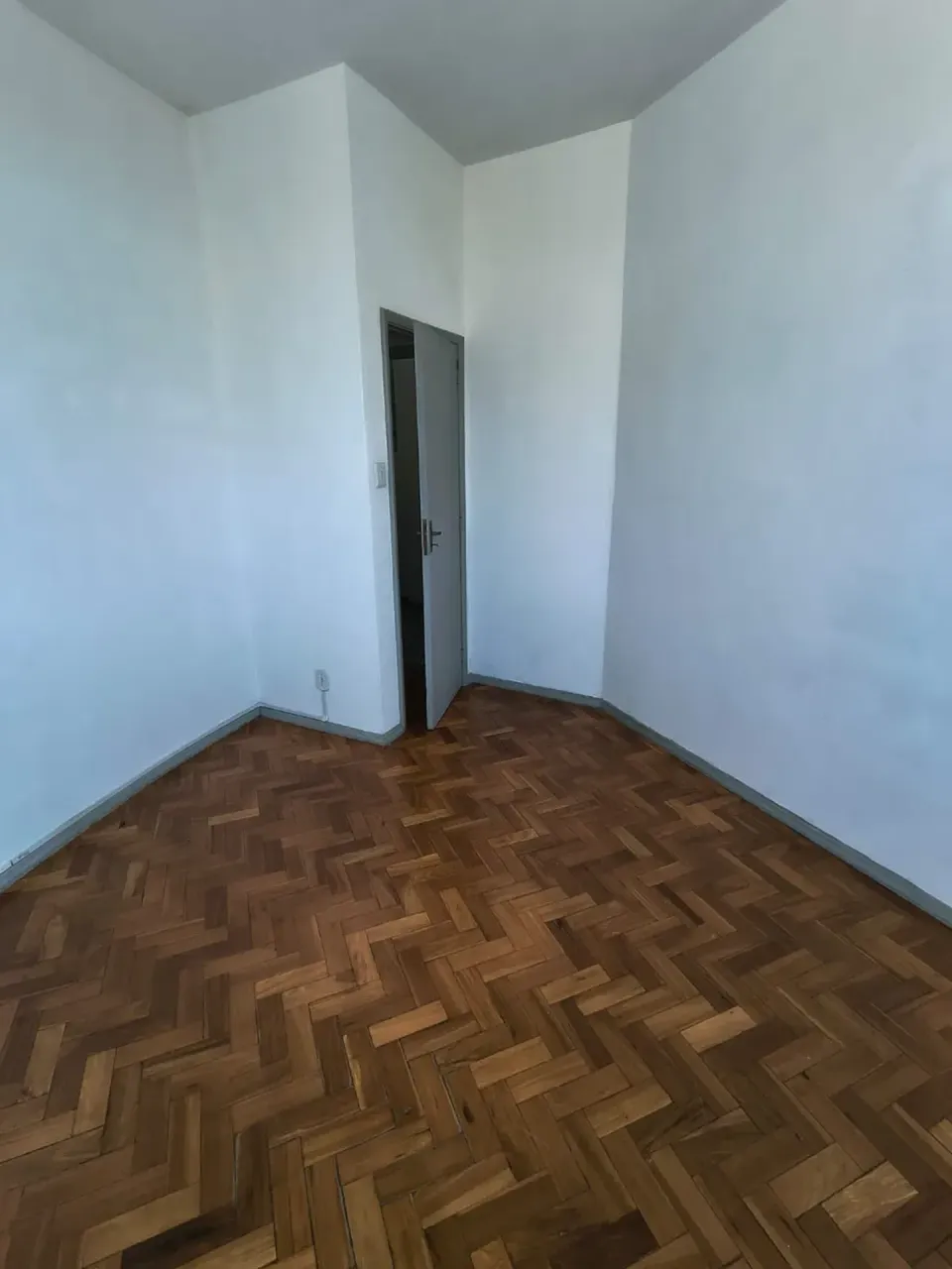 1-bedroom apartment with no parking space — photo 10