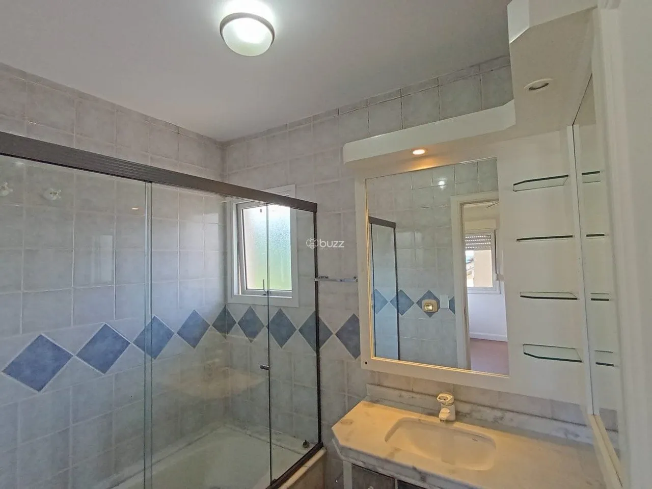 House with 4 en-suite rooms and 6 bathrooms, 301 m² — photo 49