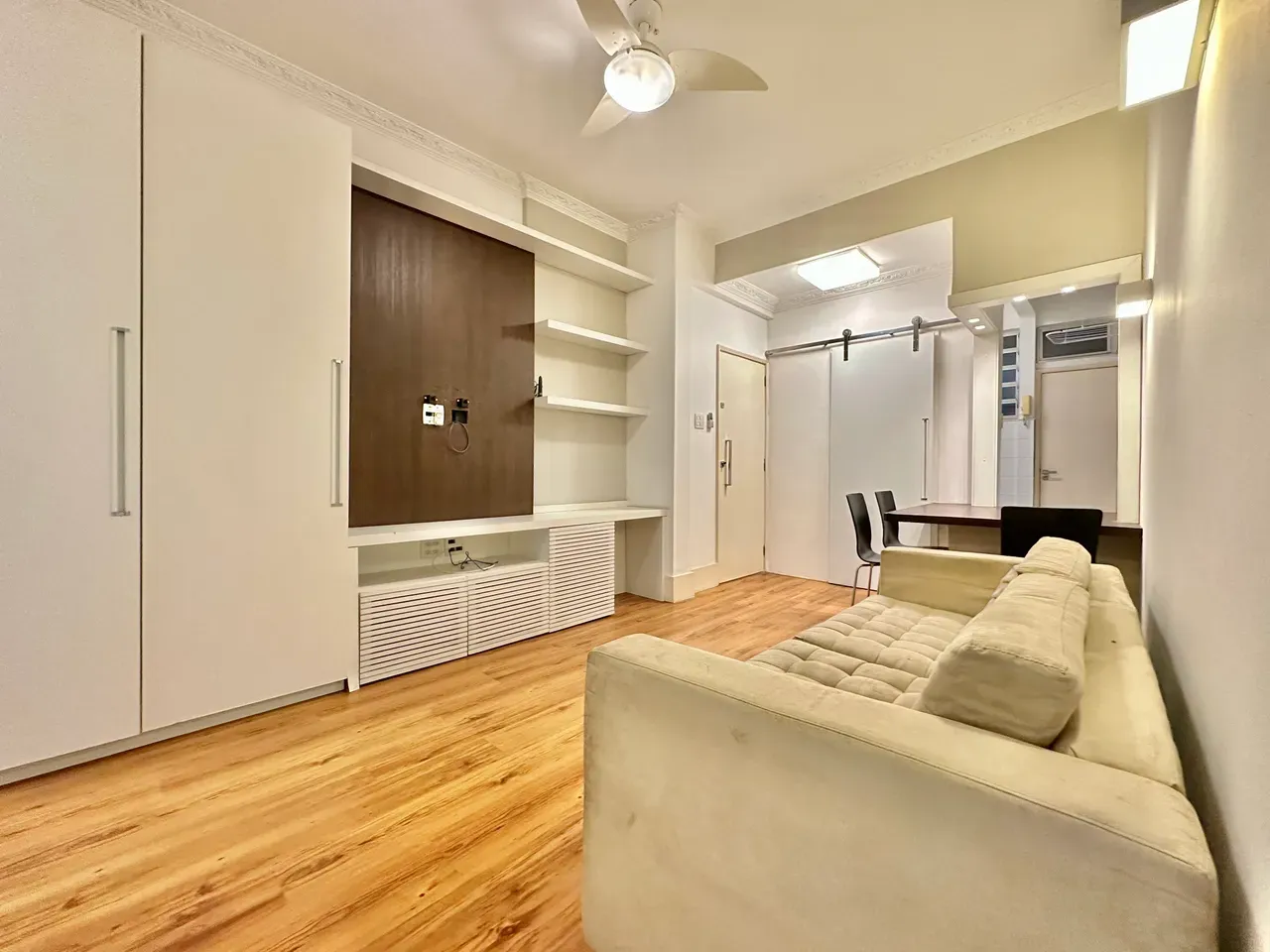One-bedroom apartment with a home office in Rio de Janeiro — photo 11