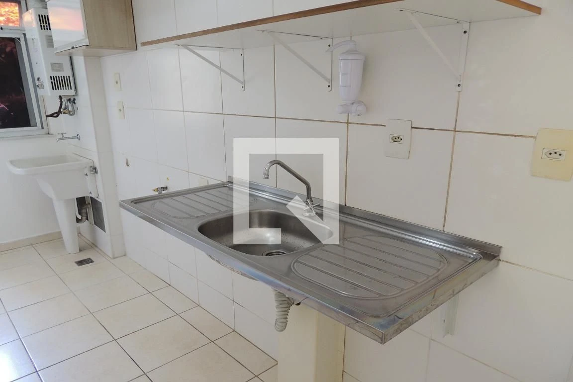 Unfurnished apartment with 3 bedrooms and open kitchen — photo 44