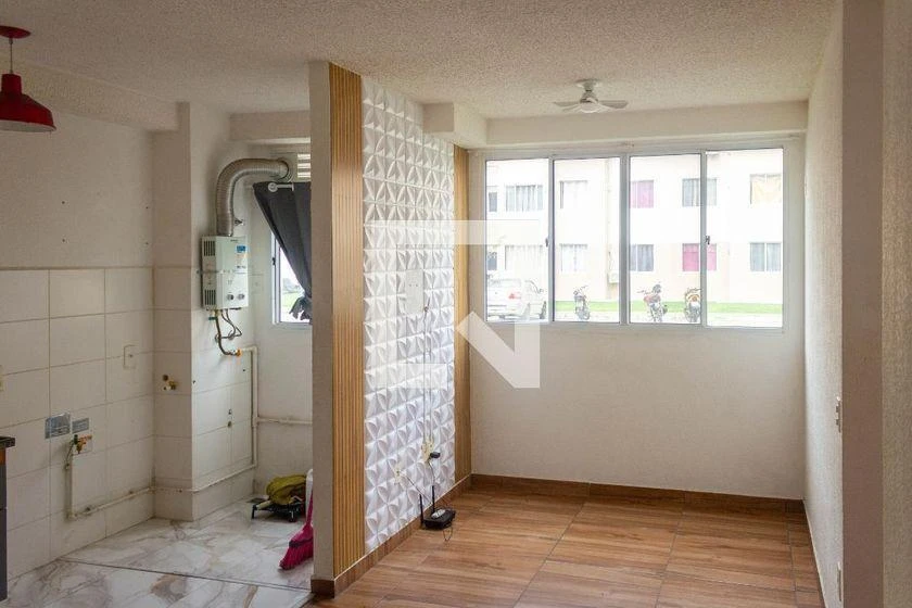 2-bedroom apartment in a building with a gym — photo 2