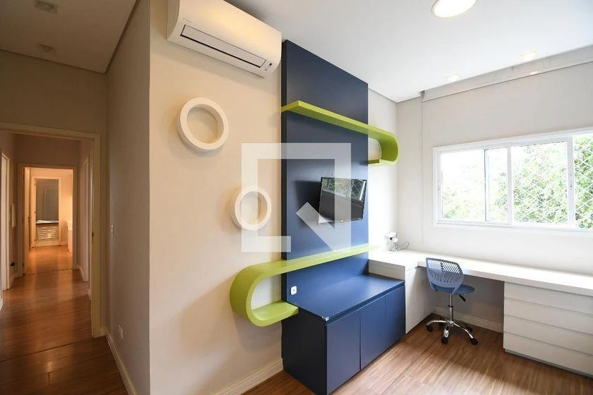 Furnished apartment, 185 m², with a bathtub — photo 27