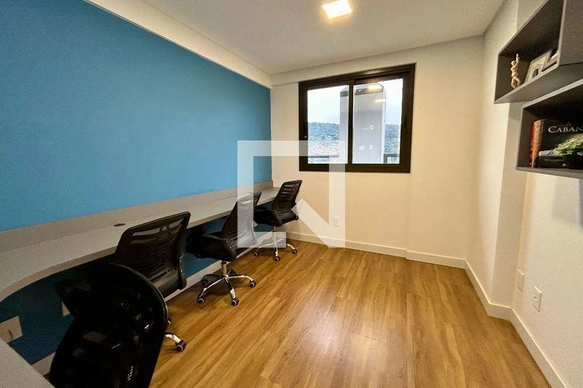 Furnished apartment, 64 m², with floor-to-ceiling windows — photo 6