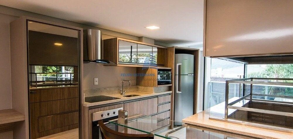 One-bedroom apartment with a glass-enclosed balcony — photo 45