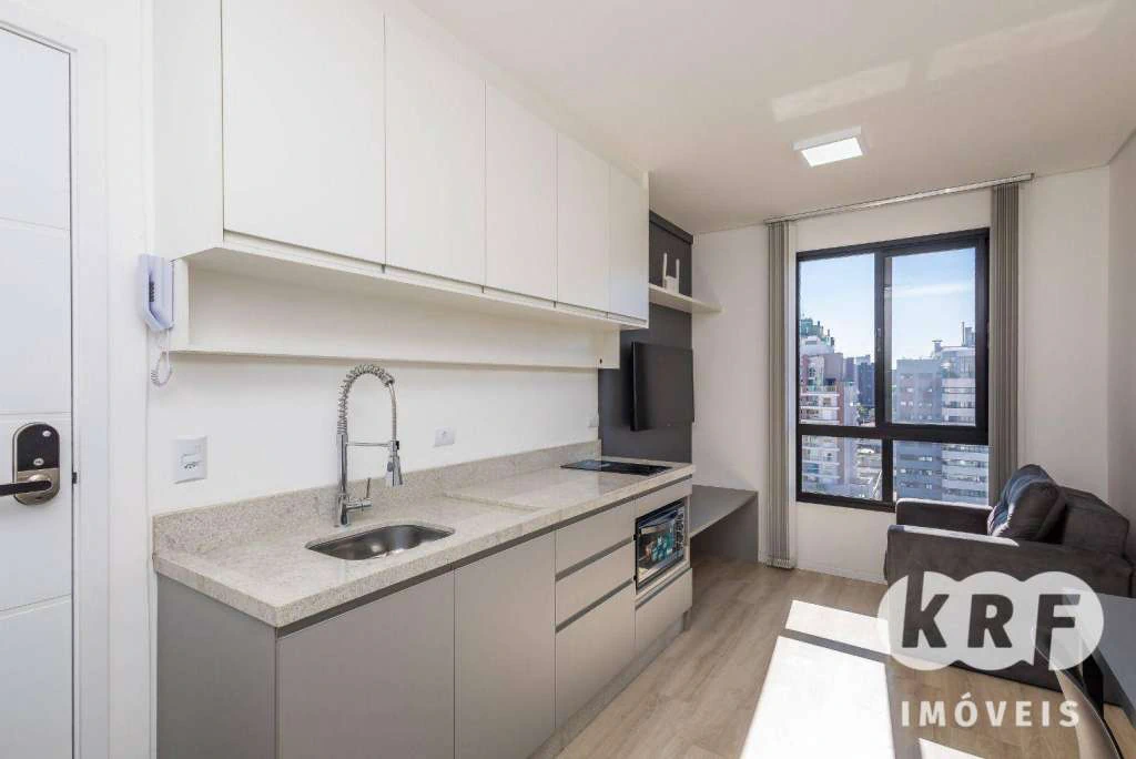 Furnished 1-bedroom apartment with covered parking space
