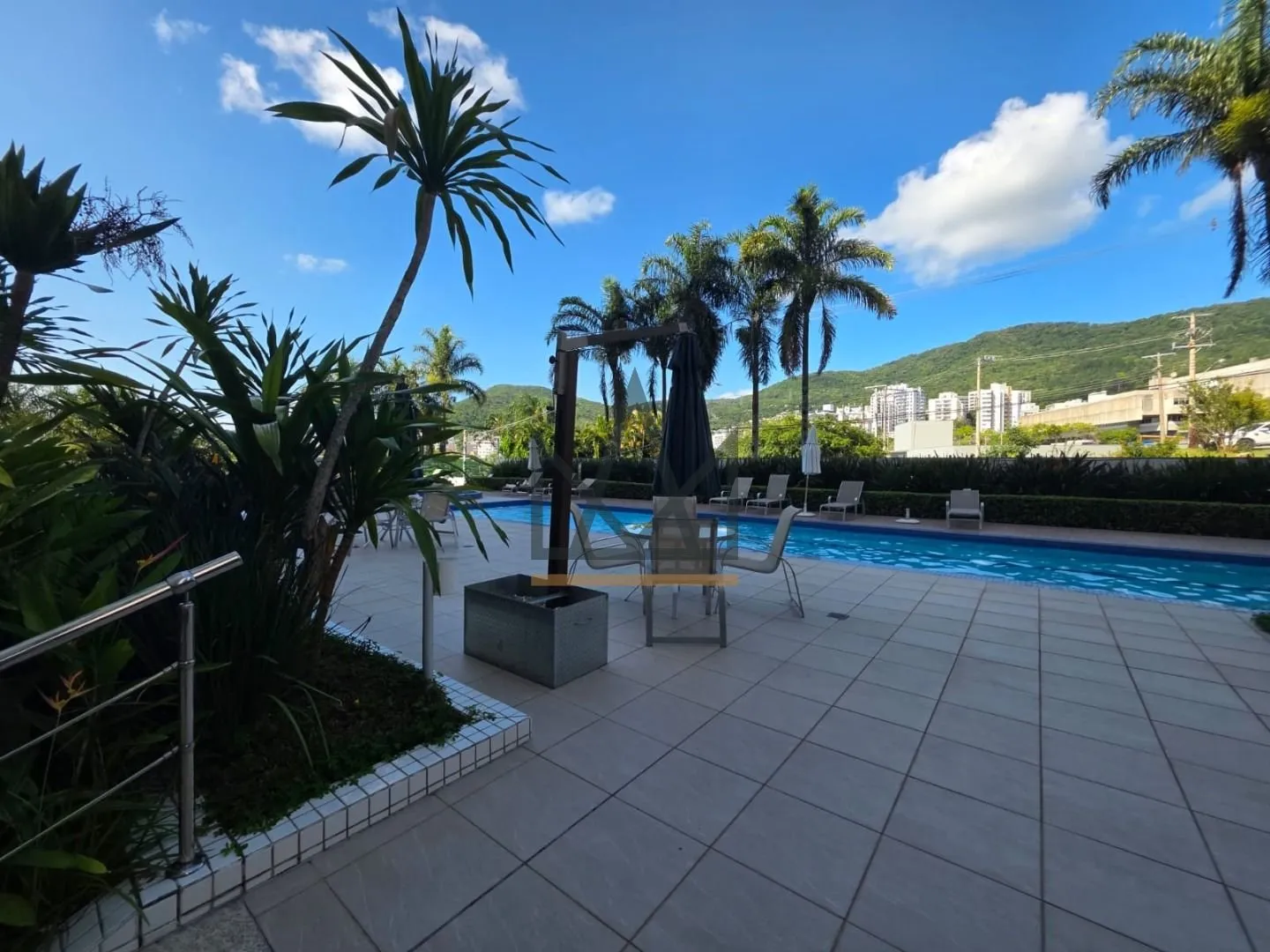 Квартира с 2 спальнями, suite и балконом, 77 м² — photo 13