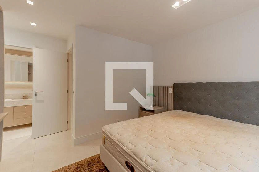 110 m² apartment with enclosed balcony and 3 bedrooms — photo 32