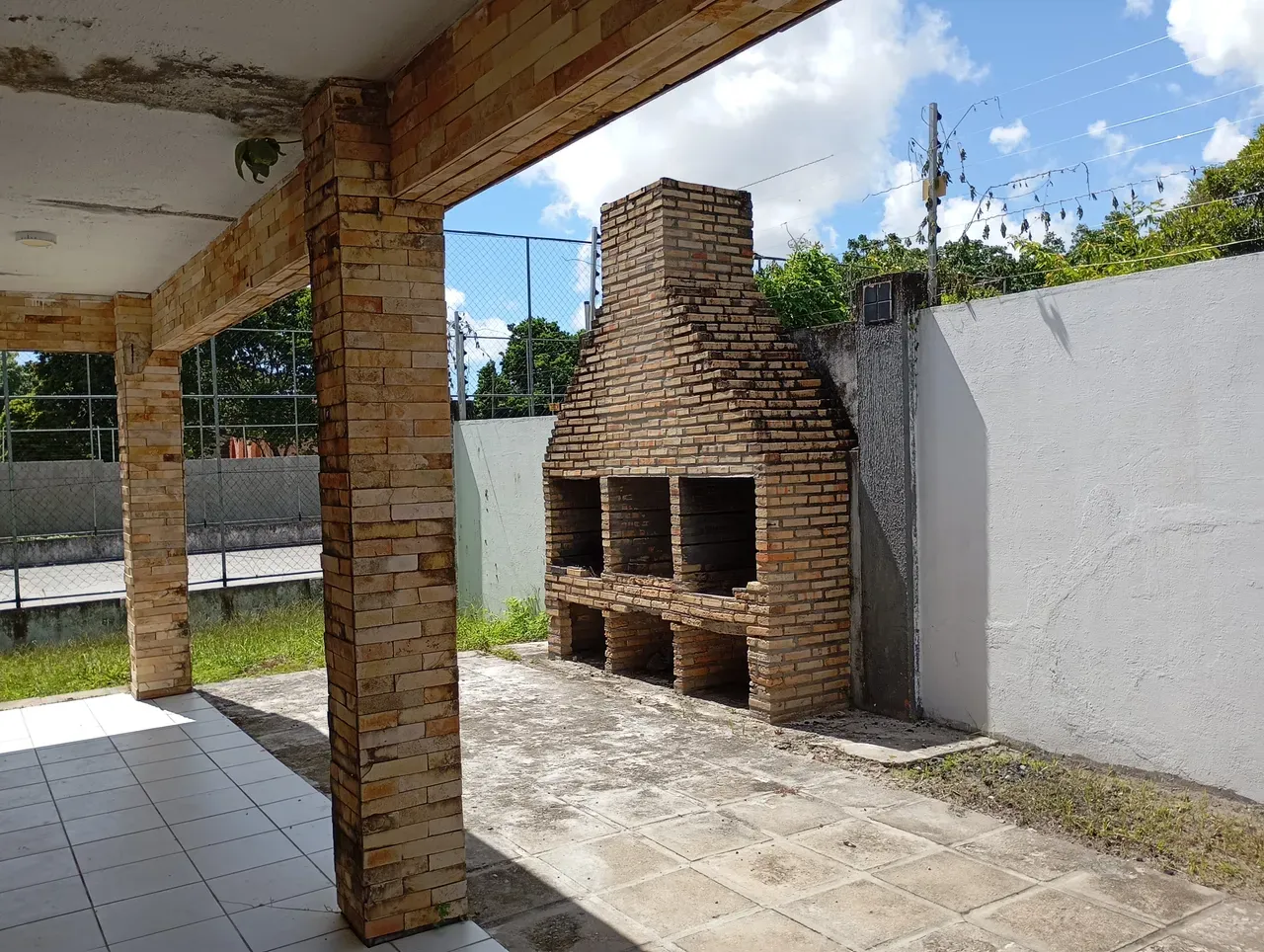 Apartamento de 2 quartos em condomínio com piscina — photo 16