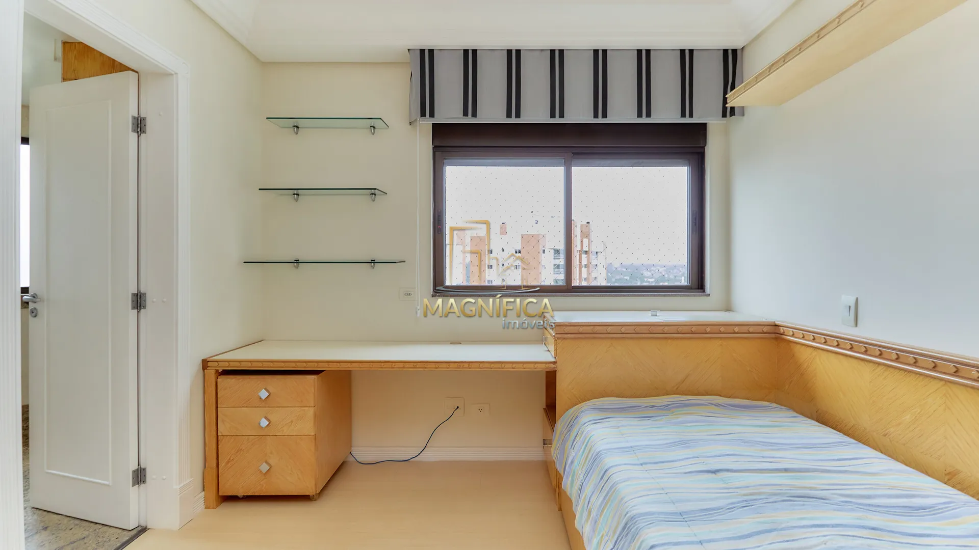 Apartamento de 322 m² con 3 suites y 4 plazas de garaje — photo 36
