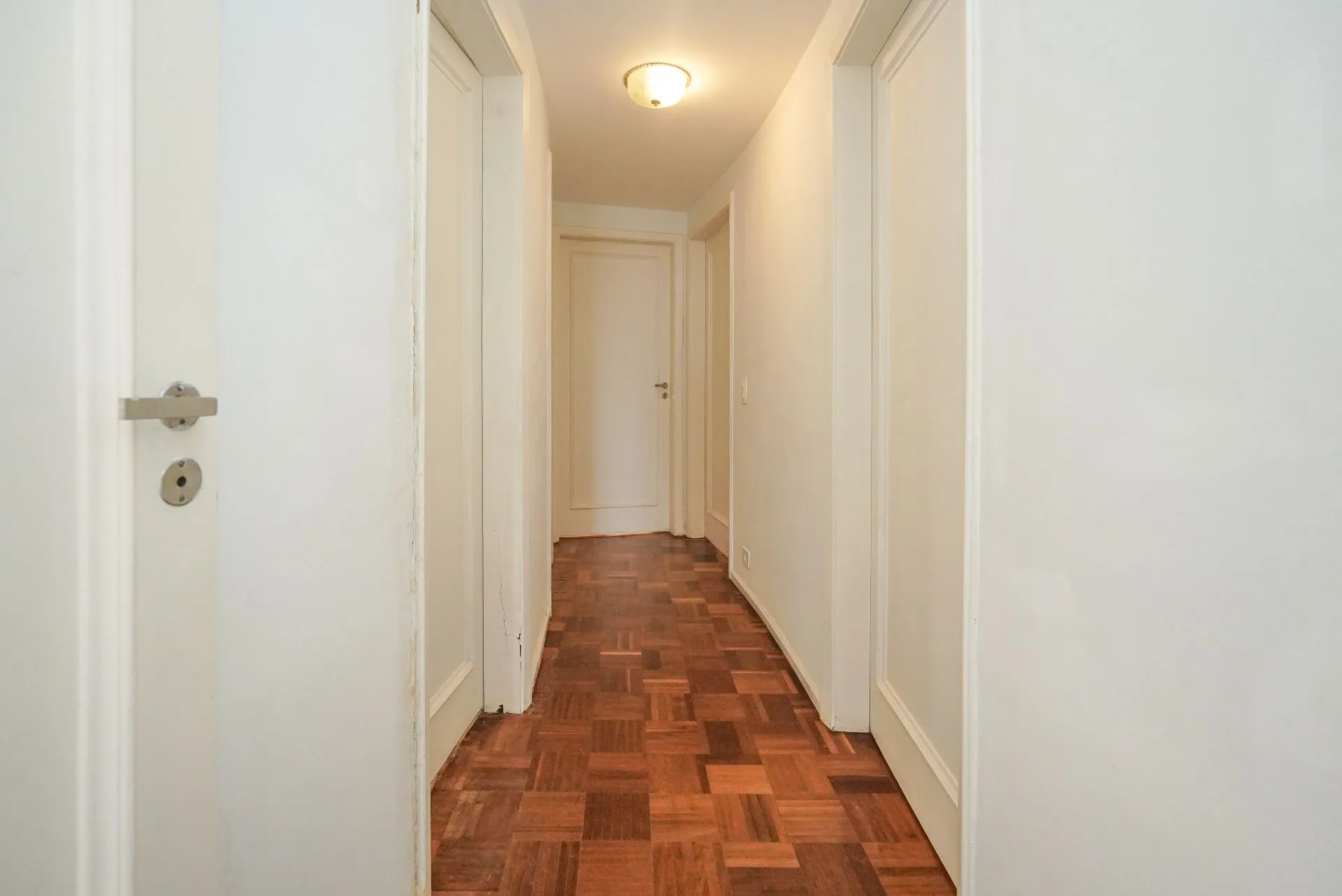 Home office in a 3-bedroom apartment, 140 m² — photo 17