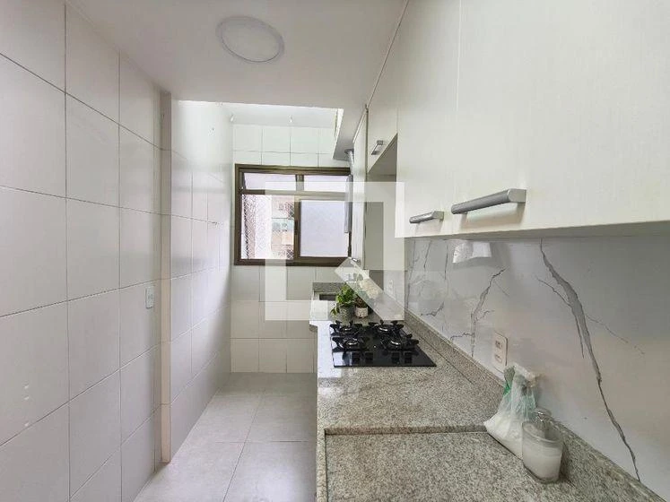 3-bedroom apartment with a glass-enclosed balcony — photo 23