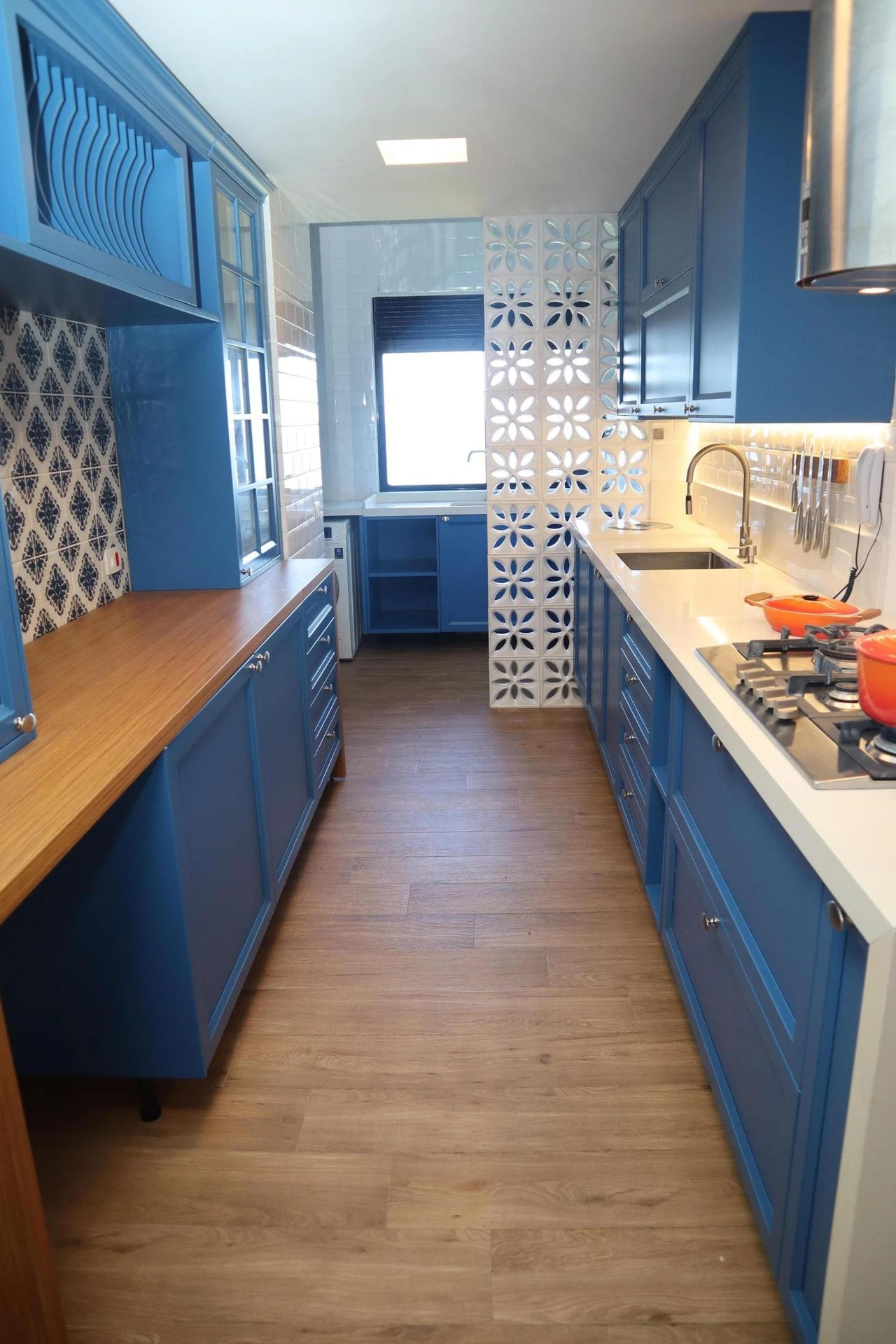 Apartamento mobiliado com 3 quartos e varanda — photo 10