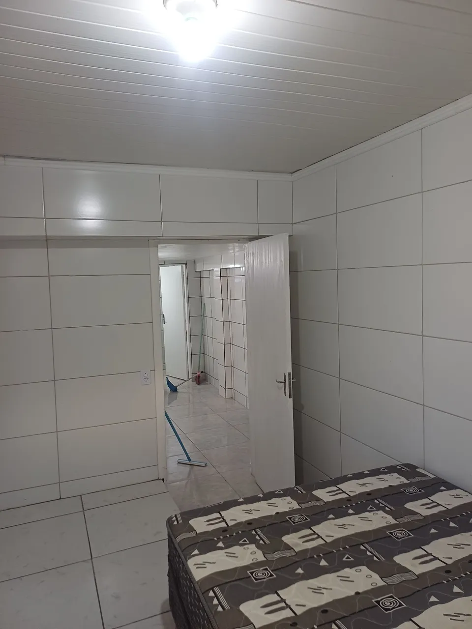 Unfurnished studio with 1 bedroom and 1 bathroom — photo 6