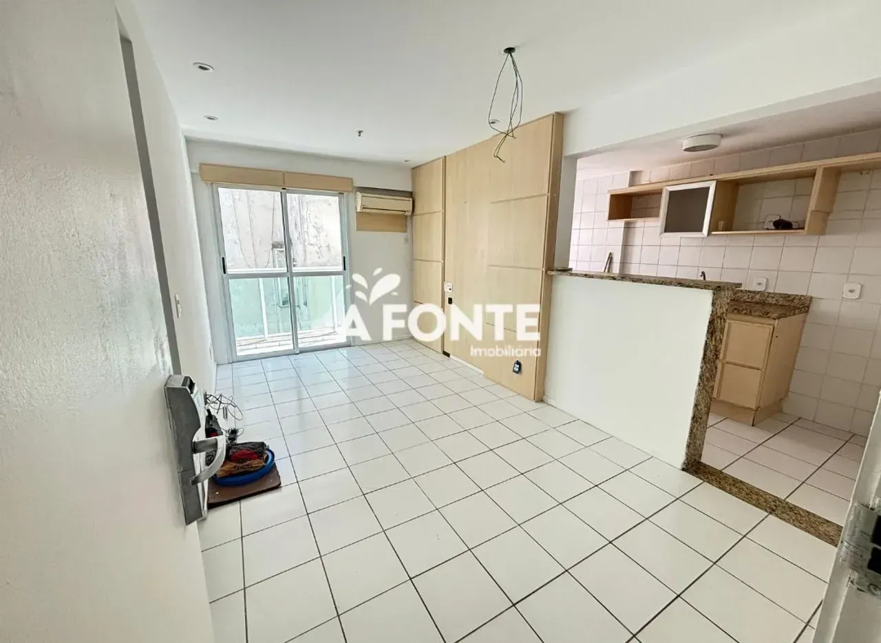 2-bedroom apartment with an open-plan kitchen and balcony — photo 9