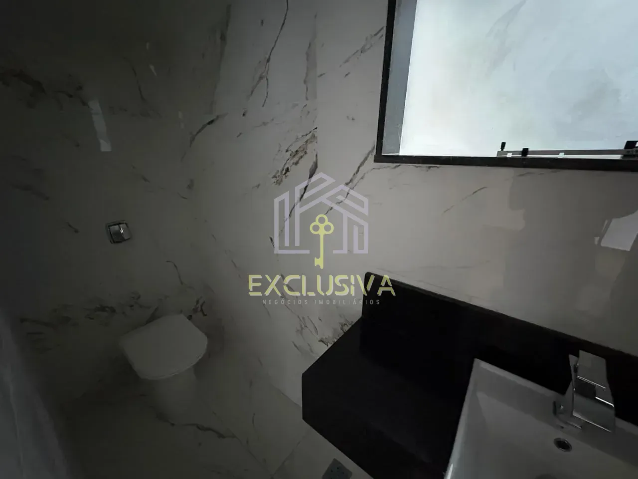 Triplex house with 5 bedrooms and 5 bathrooms — photo 11