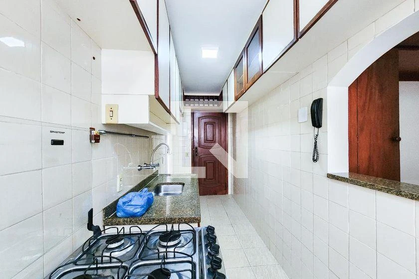 Apartamento de 2 quartos em condomínio com piscina — photo 15