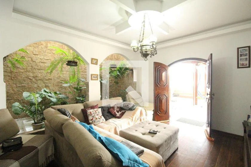 Rental house with 6 bedrooms and 3 en-suite, 599 m² — photo 16