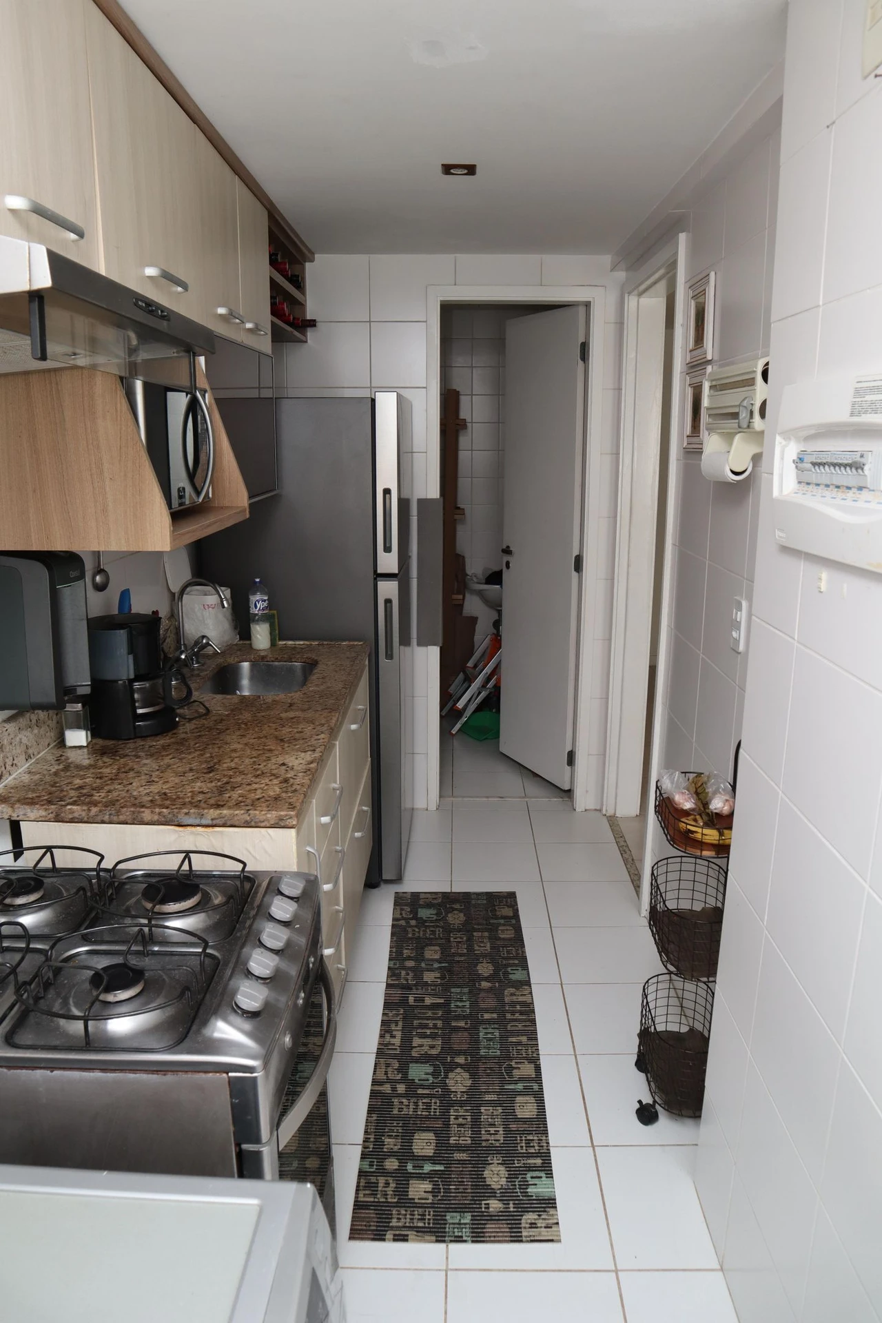 2-bedroom apartment with a mountain view — photo 2