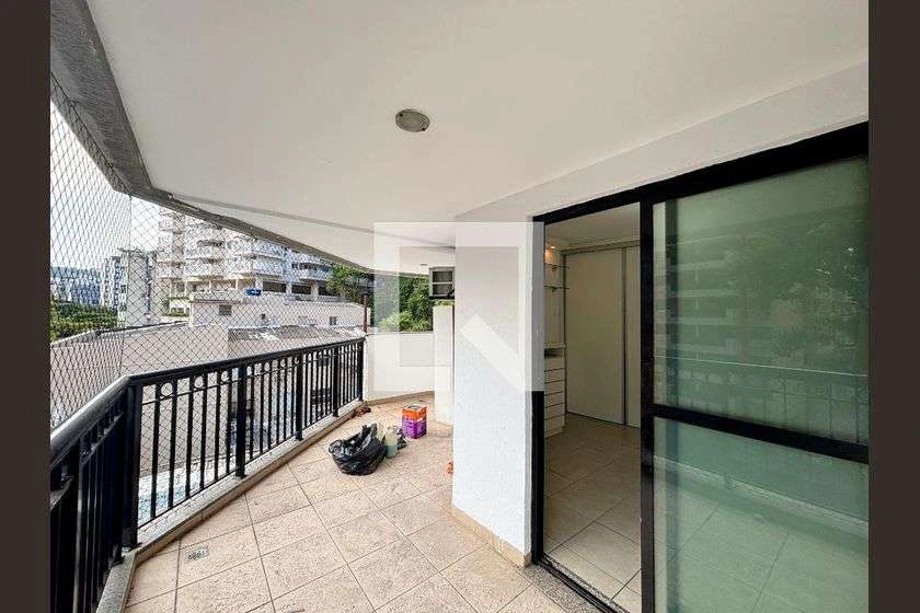 111 m² rental apartment with 3 bedrooms and 2 parking spots — photo 30