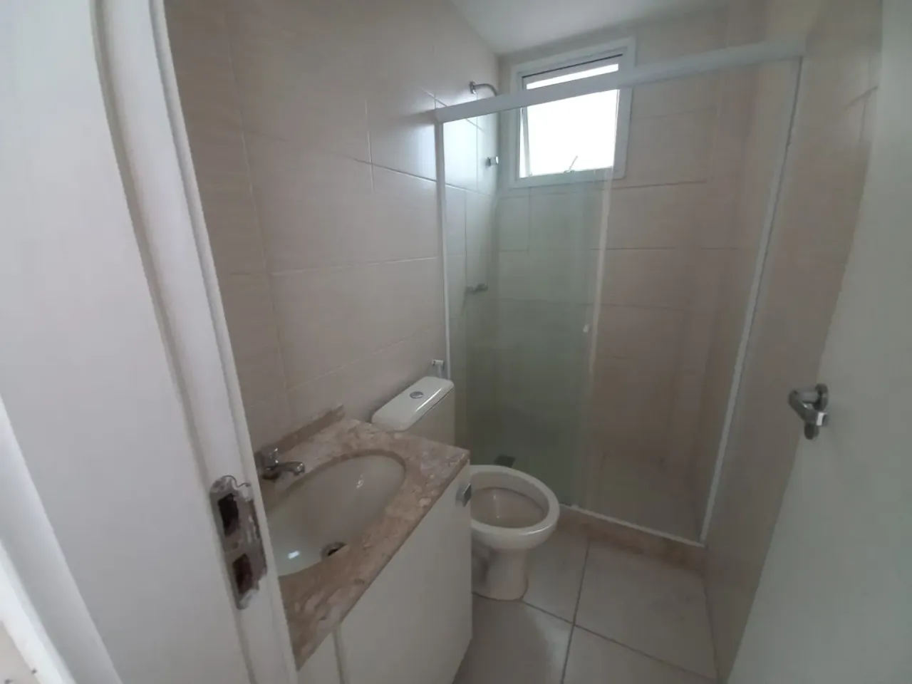 3-bedroom 3-bath apartment with 1 parking space — photo 8
