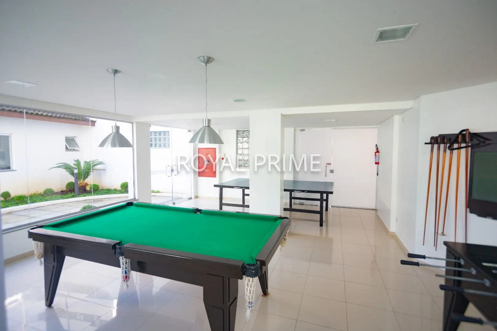 Apartamento de 3 dormitorios con cocina abierta y BBQ privado — photo 37
