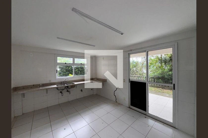 Вид на горы и 5 спален: дом 650 м² — photo 2