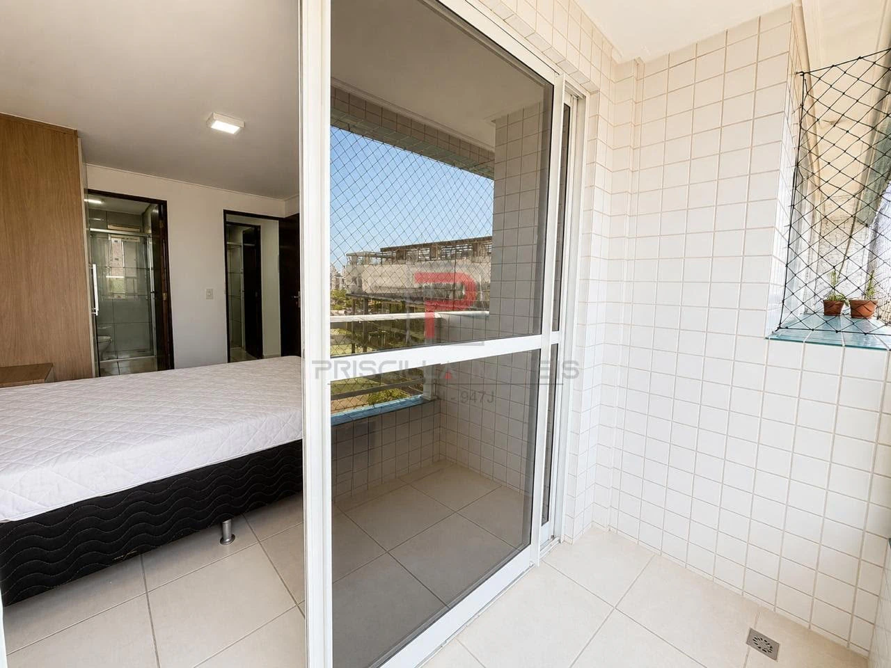 Вид на воду и 2 спальни: квартира 62 м² — photo 21