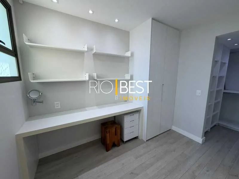 Apartment with 4 rooms and 3 modern suites — photo 19
