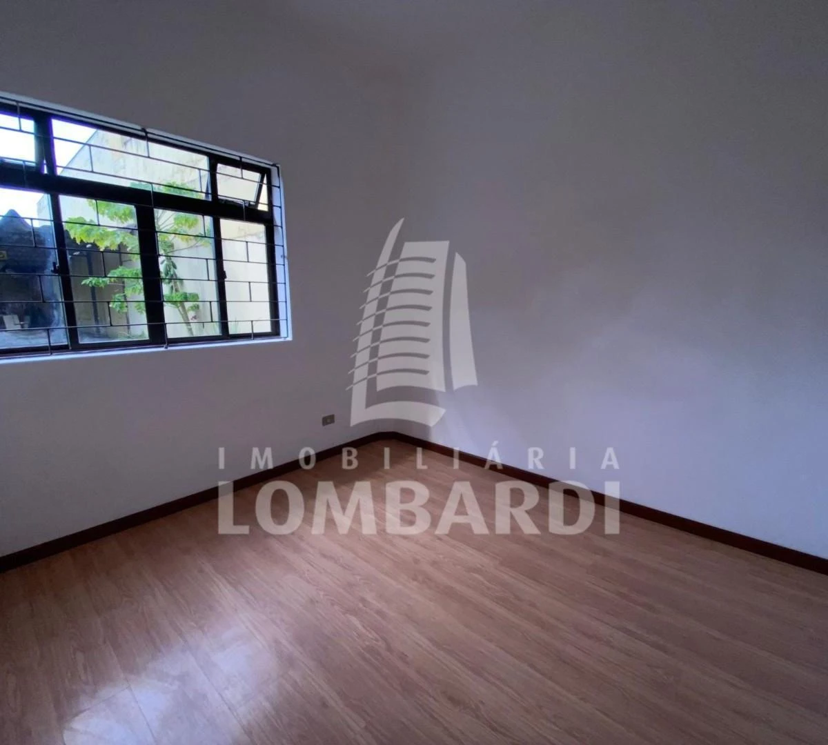 Apartamento com piso de madeira ou laminado, Capão Raso — photo 7
