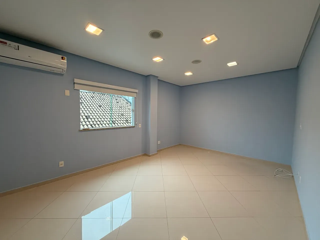 475 m² house with 4 bedrooms and gas open-plan kitchen — photo 33