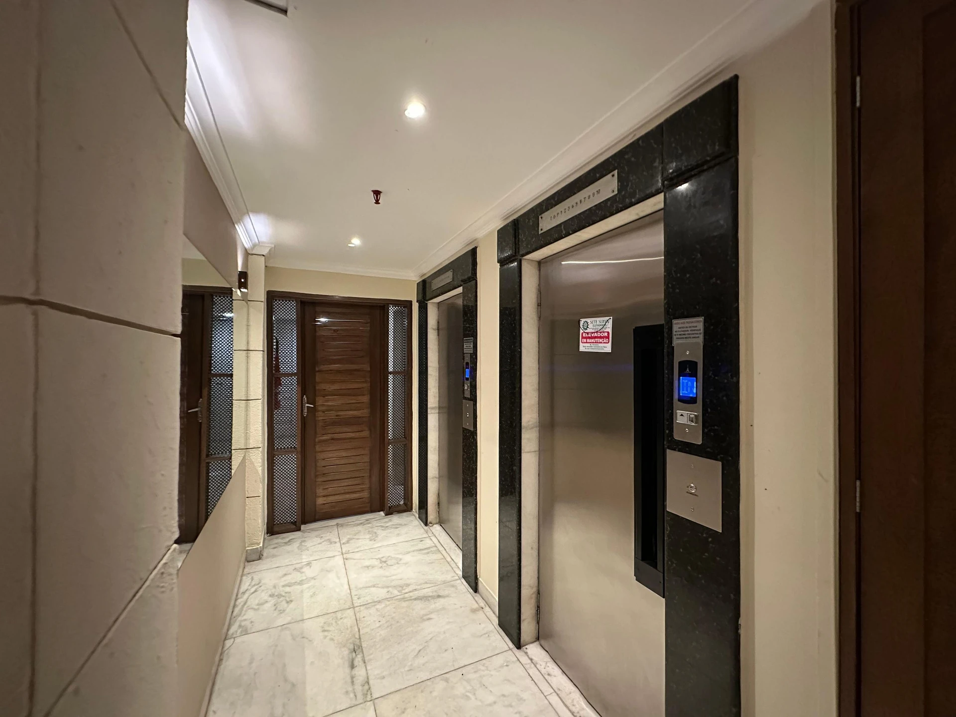 Квартира 82 м² із заскленим балконом та видом на гори — photo 35