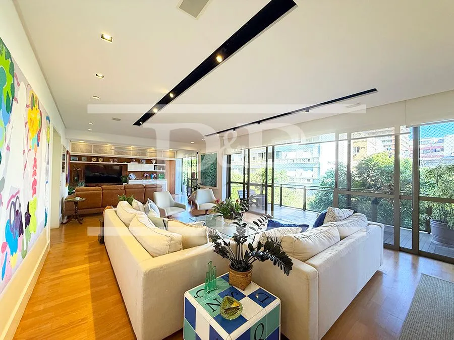Apartamento de 3 dormitórios com 240 m² e 3 vagas — photo 4