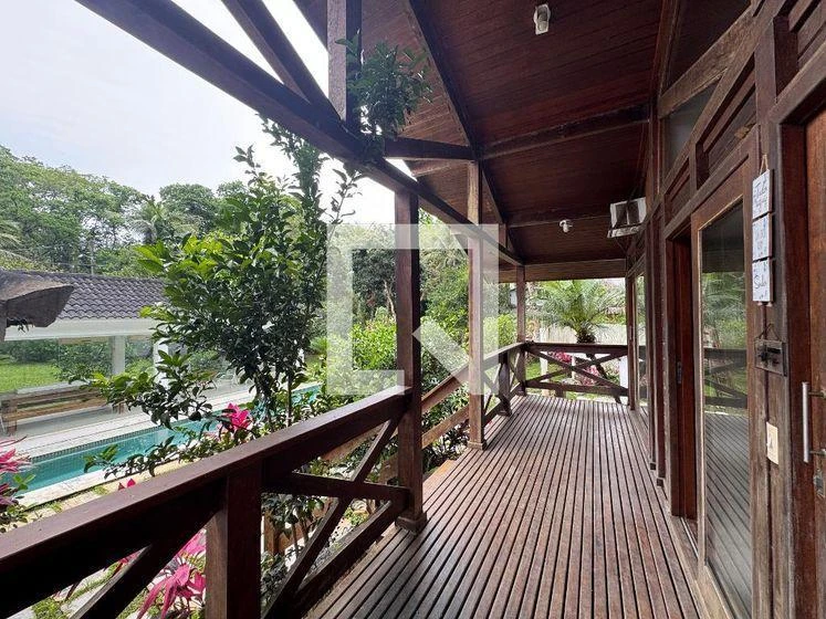 1000 m² house with a washing machine and a bathtub — photo 8