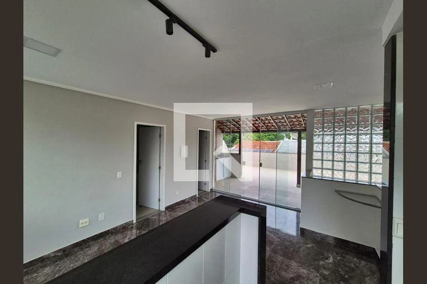 Casa de 300 m² con 5 dormitorios y cocina a gas — photo 17