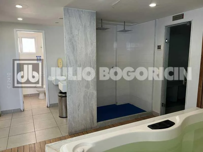 Apartamento com 2 dormitórios e lavanderia com máquina — photo 21