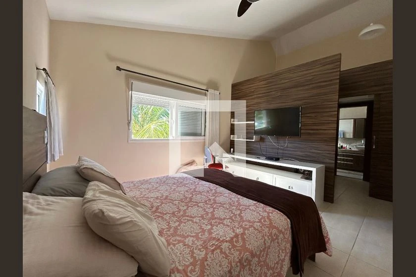 House with 4 bedrooms and a balcony, open kitchen — photo 2