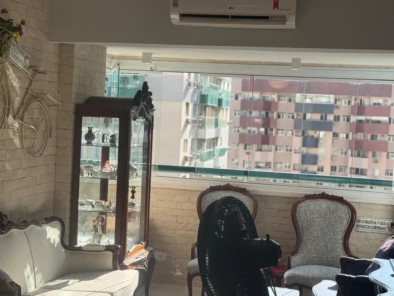 Furnished 2-bedroom apartment with 75 m² and parking — photo 7